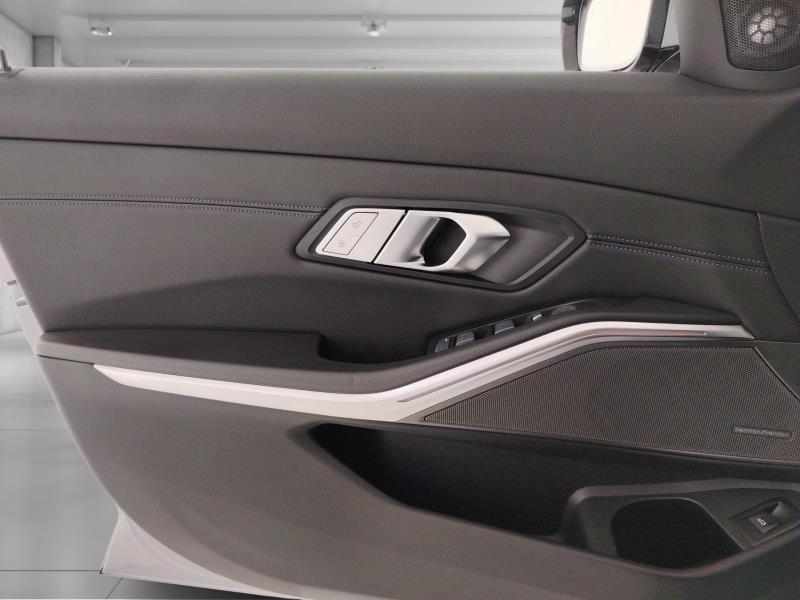 BMW 320d touring mhev 48v xdrive msport pro auto