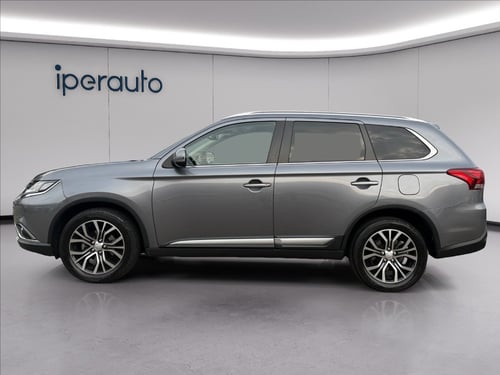 MITSUBISHI Outlander 2.2 instyle plus navi awd 7p.ti auto