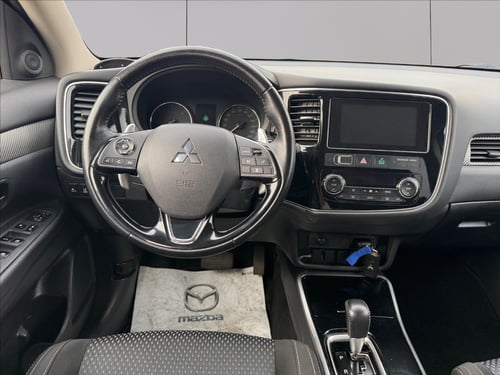 MITSUBISHI Outlander 2.2 instyle plus navi awd 7p.ti auto