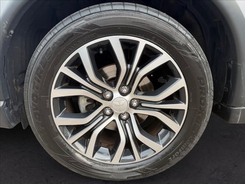 MITSUBISHI Outlander 2.2 instyle plus navi awd 7p.ti auto