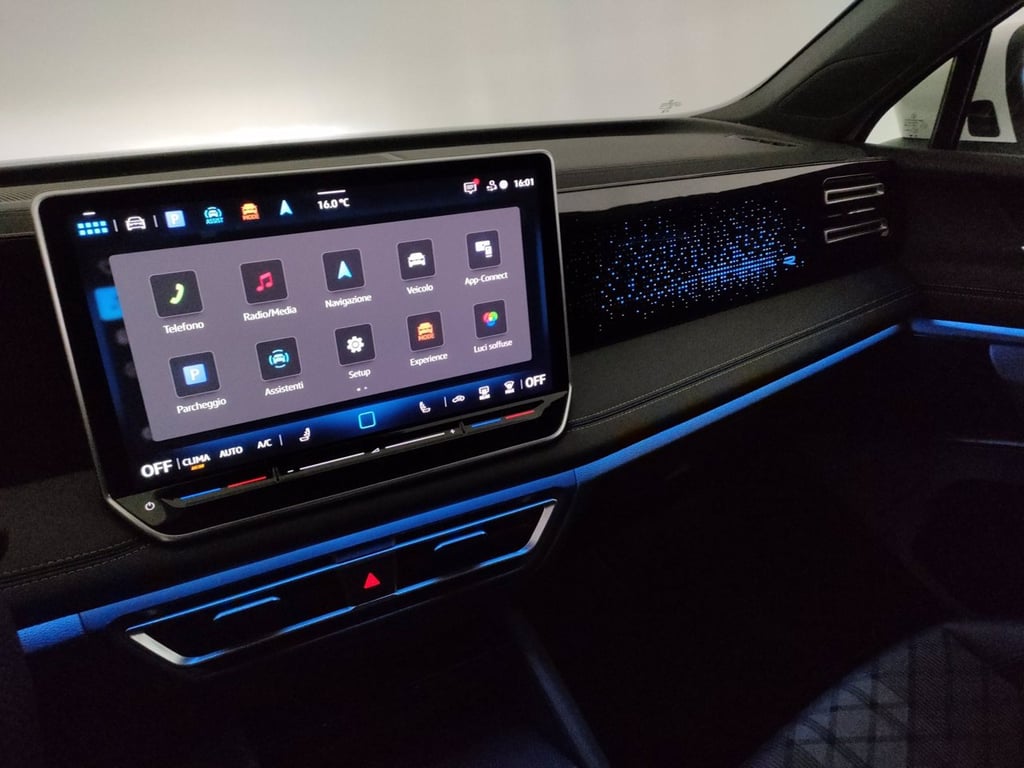 VOLKSWAGEN Tiguan 1.5 etsi r-line plus 150cv dsg
