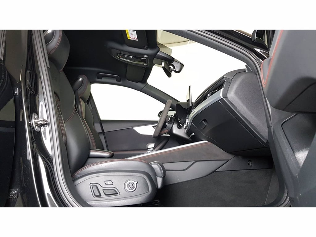 AUDI Rs4 avant 2.9 tfsi quattro 450cv tiptronic