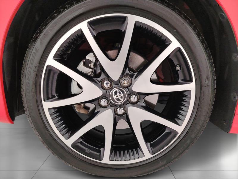 TOYOTA Yaris 1.5h style