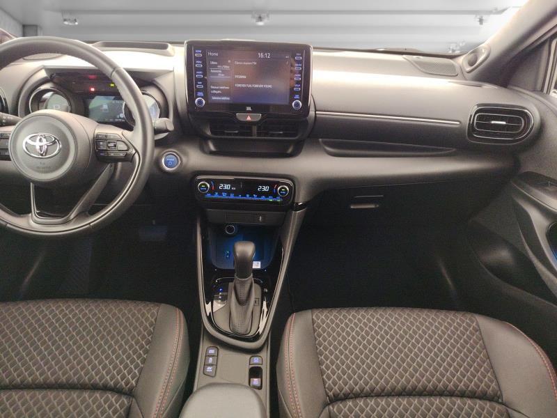TOYOTA Yaris 1.5h style