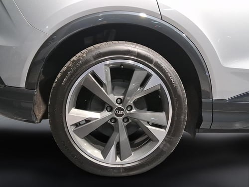 AUDI Q4 e-tron 40 business advanced