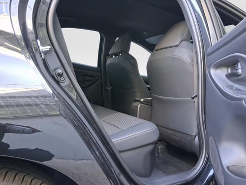 TOYOTA Yaris 1.5h 130 lounge