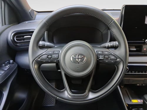 TOYOTA Yaris 1.5h 130 lounge
