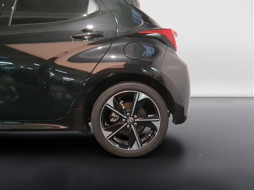 TOYOTA Yaris 1.5h 130 lounge