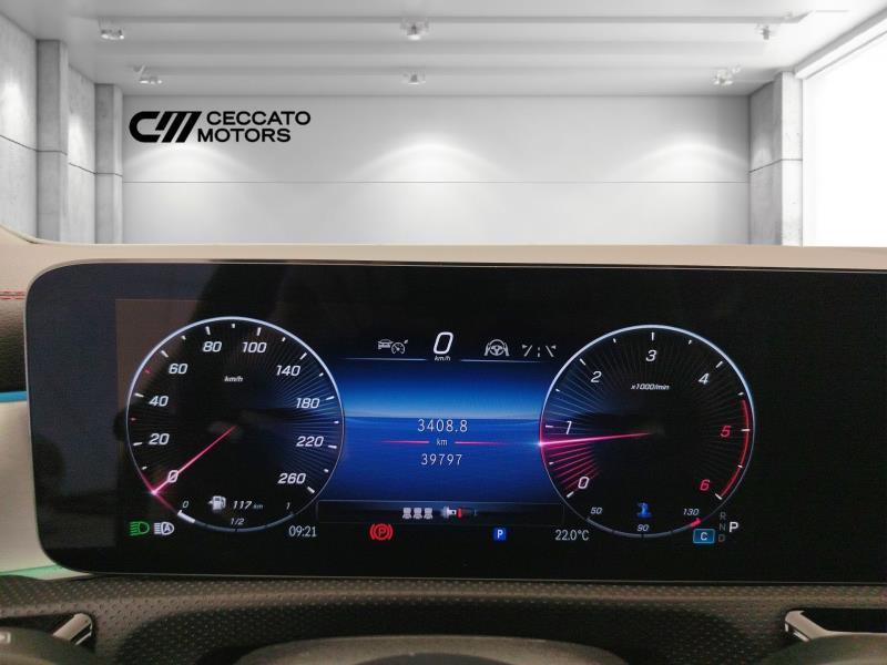 MERCEDES Cla shooting brake 200 d amg line premium auto