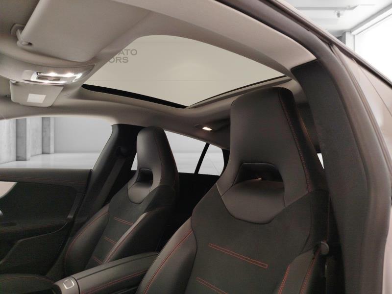 MERCEDES Cla shooting brake 200 d amg line premium auto