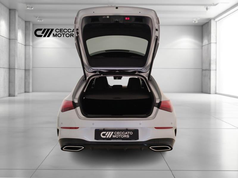 MERCEDES Cla shooting brake 200 d amg line premium auto