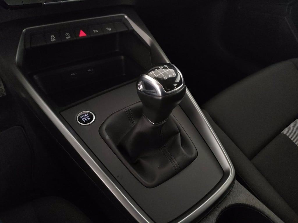 AUDI A3 sportback 35 1.5 tfsi business