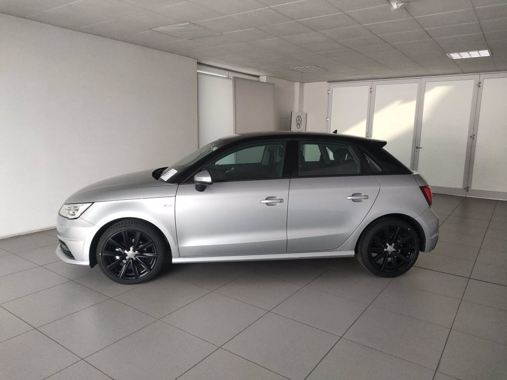 AUDI A1 sportback 1.0 tfsi ultra admired 95cv