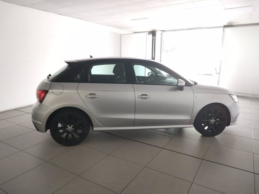 AUDI A1 sportback 1.0 tfsi ultra admired 95cv