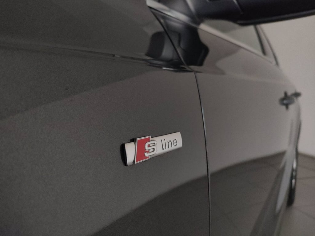 AUDI Q3 2.0 tdi sport 120cv