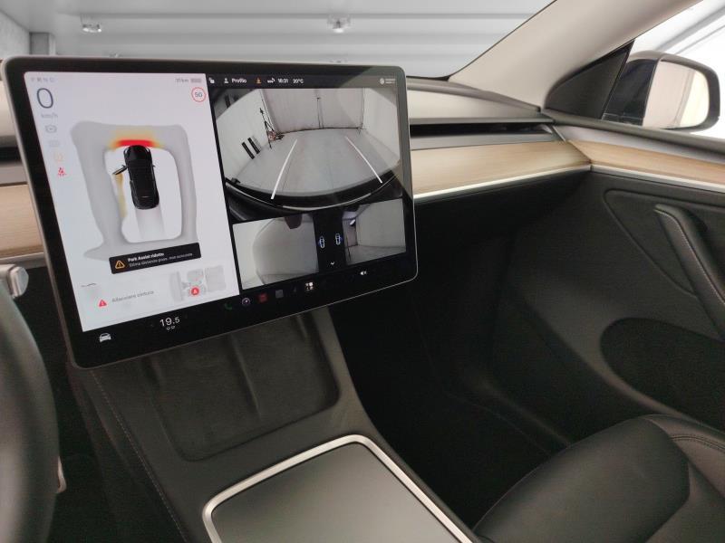 TESLA Model y performance dual motor awd