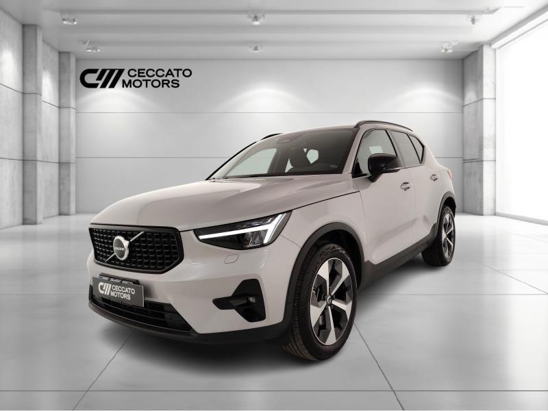 VOLVO Xc40 2.0 b3 plus dark auto