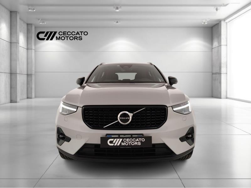 VOLVO Xc40 2.0 b3 plus dark auto