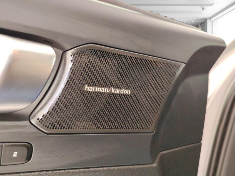 VOLVO Xc40 2.0 b3 plus dark auto