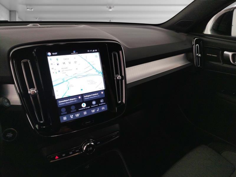 VOLVO Xc40 2.0 b3 plus dark auto