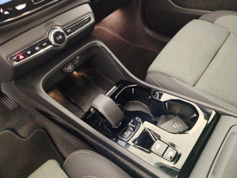 VOLVO Xc40 2.0 b3 plus dark auto