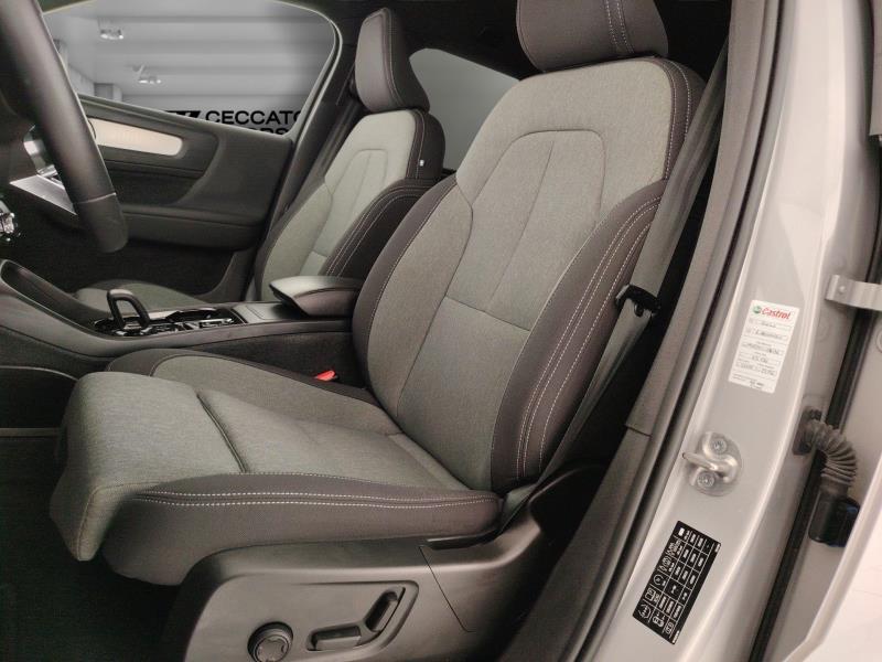 VOLVO Xc40 2.0 b3 plus dark auto