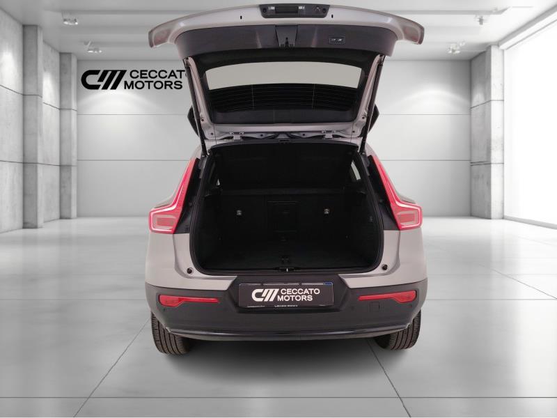 VOLVO Xc40 2.0 b3 plus dark auto