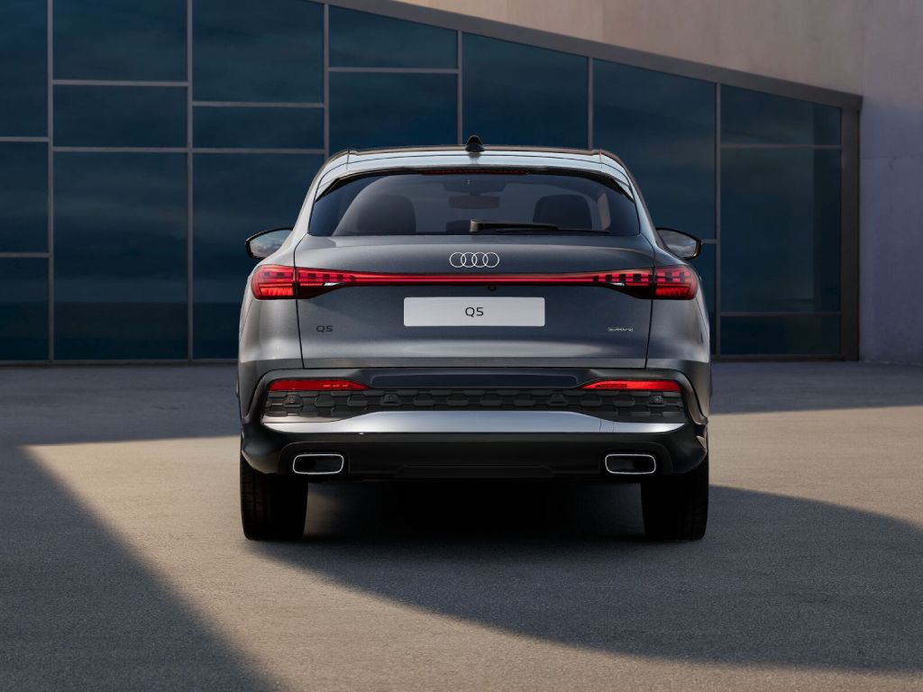 AUDI Q5 SPB e-hybrid 220 kW S tronic quattro Business Advanced