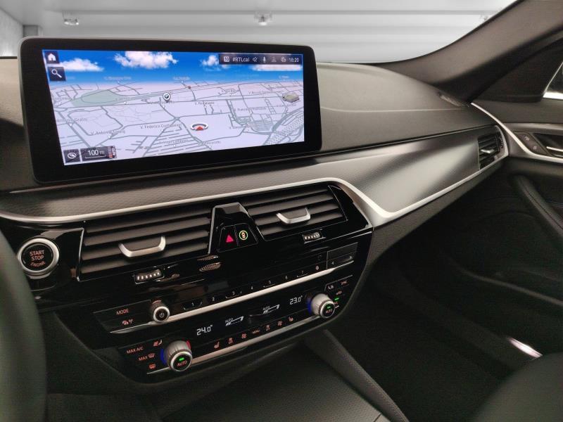 BMW 520d touring mhev 48v xdrive msport auto