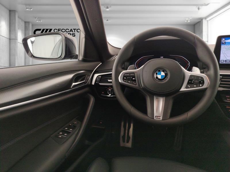 BMW 520d touring mhev 48v xdrive msport auto