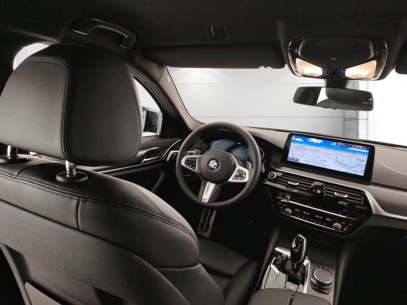 BMW 520d touring mhev 48v xdrive msport auto