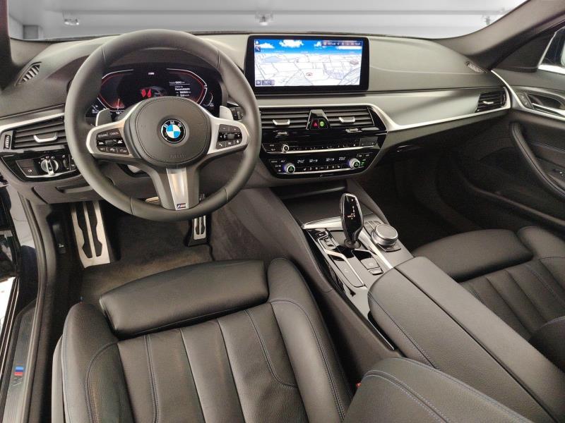 BMW 520d touring mhev 48v xdrive msport auto