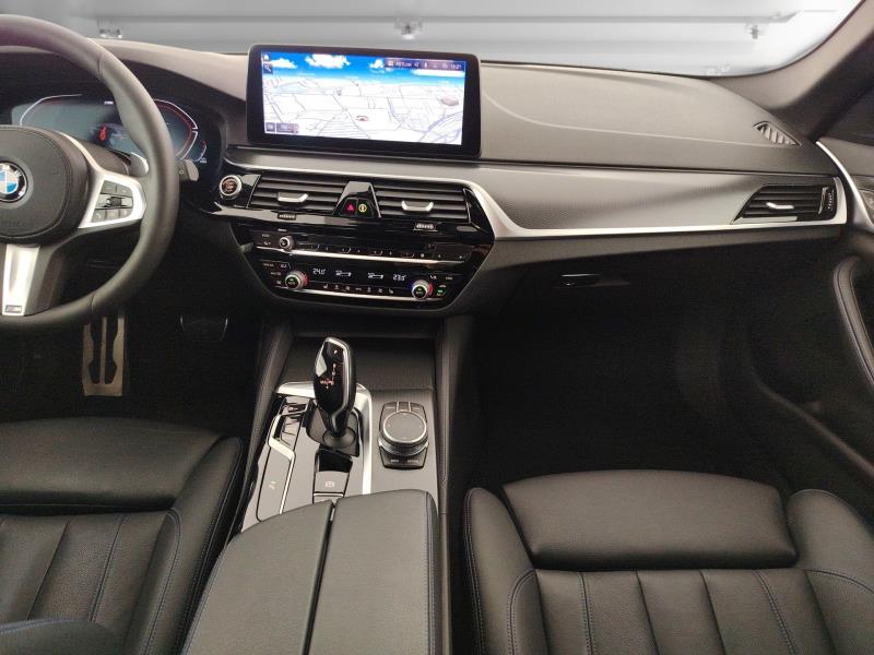 BMW 520d touring mhev 48v xdrive msport auto