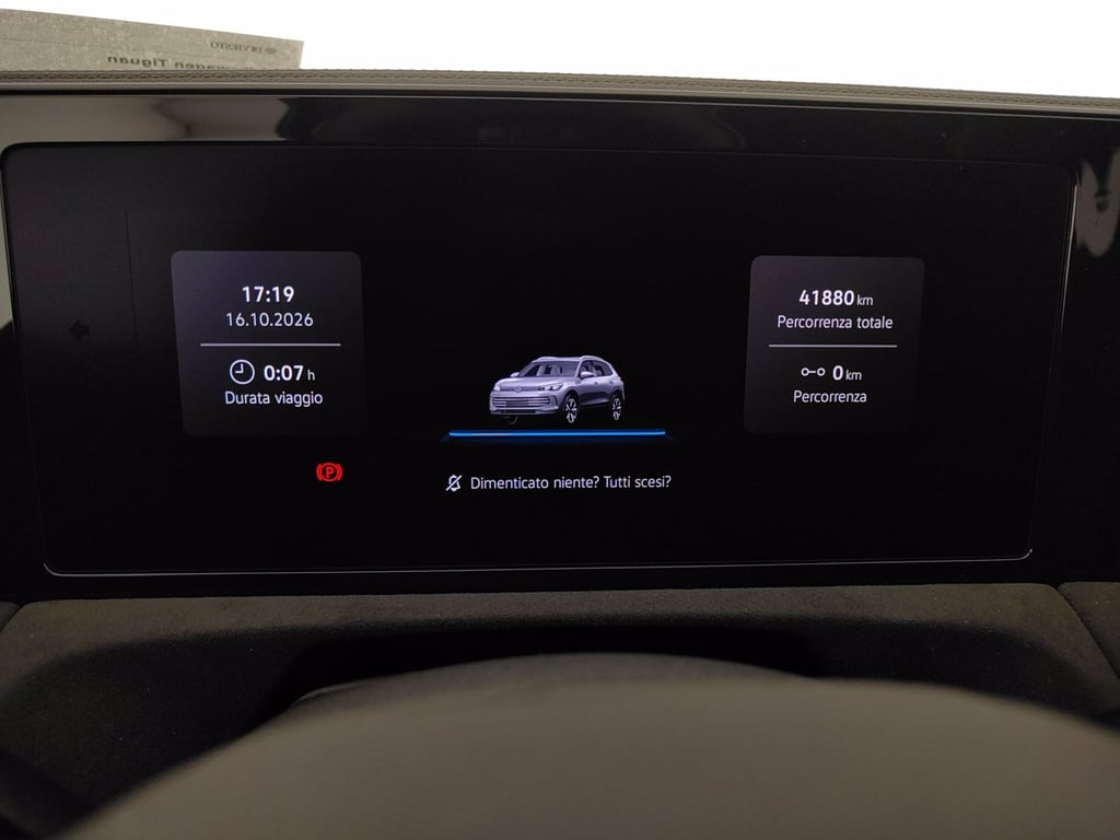 VOLKSWAGEN Tiguan 2.0 tdi r-line 150cv dsg