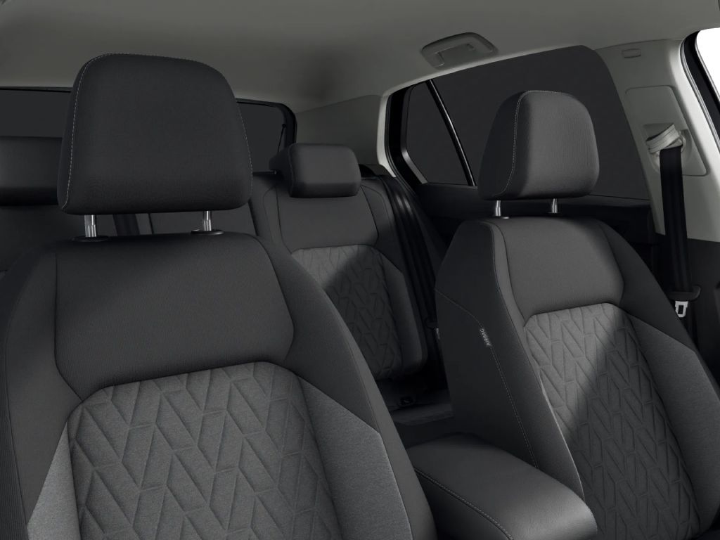 VOLKSWAGEN Golf 1.5 TSI Hybrid R-Line Plus