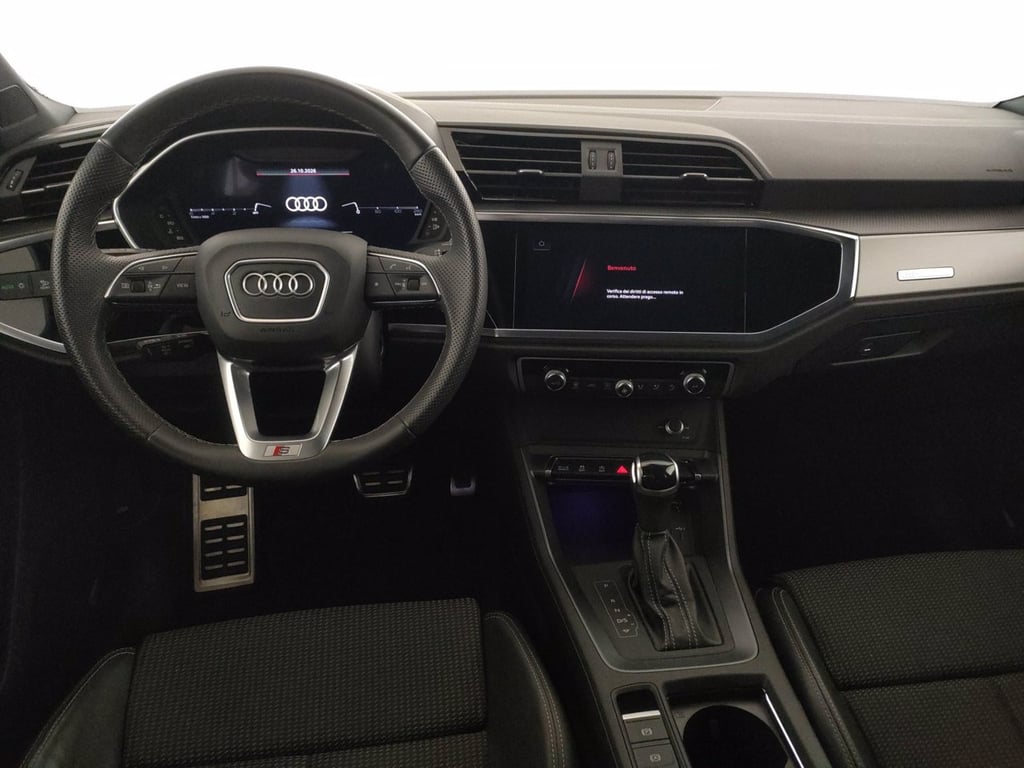 AUDI Q3 sportback 35 2.0 tdi identity black s-tronic