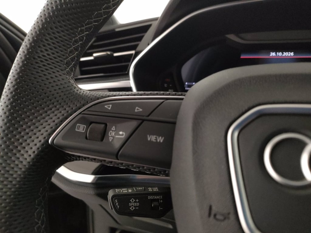 AUDI Q3 sportback 35 2.0 tdi identity black s-tronic