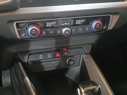 AUDI A1 sportback 30 1.0 tfsi business 116cv s-tronic