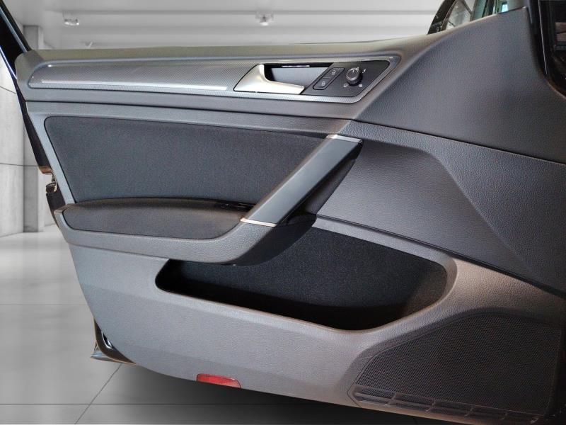 VOLKSWAGEN Golf 5p 1.4 tsi sport 125cv