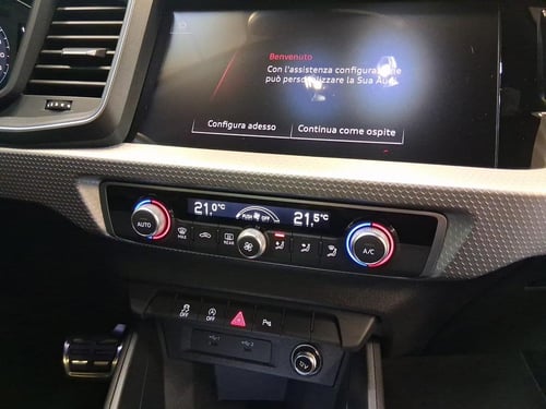 AUDI A1 sportback 30 1.0 tfsi identity black 116cv s-tronic