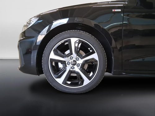 AUDI A1 sportback 30 1.0 tfsi identity black 116cv s-tronic