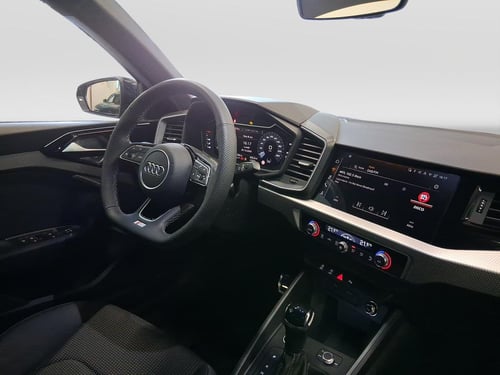 AUDI A1 sportback 30 1.0 tfsi identity black 116cv s-tronic