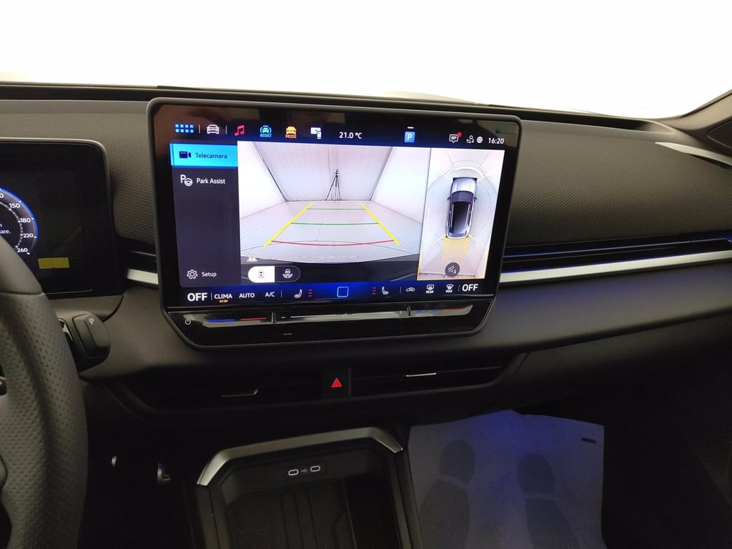 VOLKSWAGEN T-roc 1.5 etsi r-line 150cv dsg