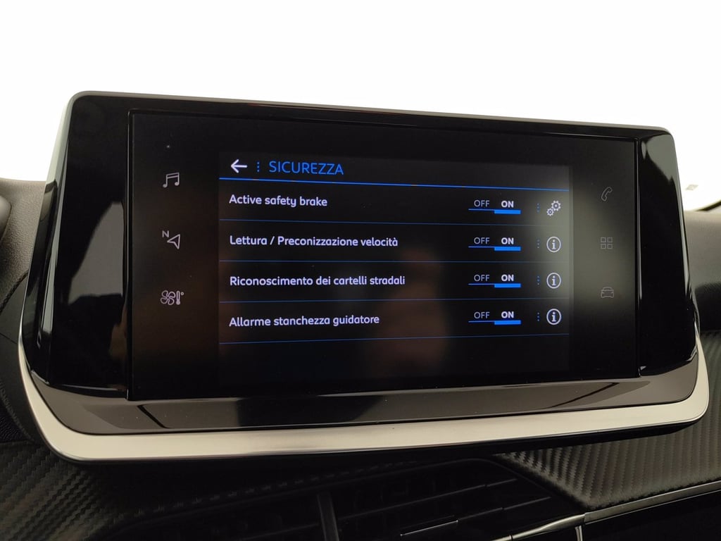 PEUGEOT 2008 1.5 bluehdi active s&s 110cv