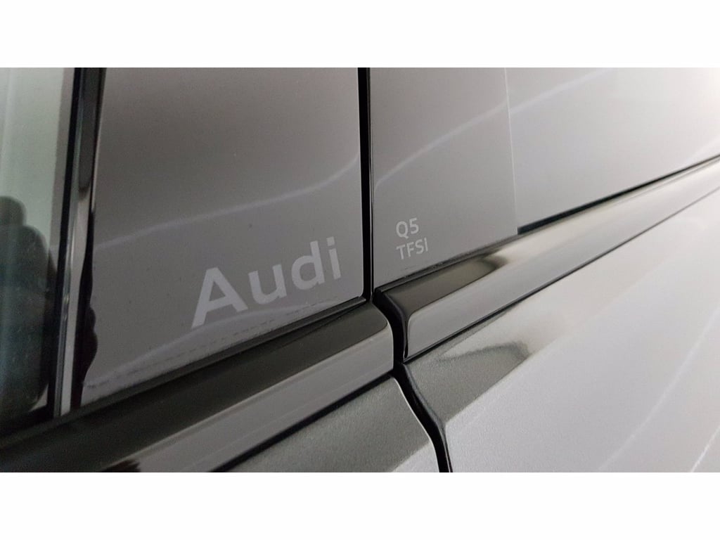 AUDI Q5 2.0 tfsi mhev+ business 204cv s-tronic