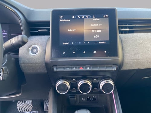 RENAULT Clio 1.6 e-tech full hybrid techno 145cv