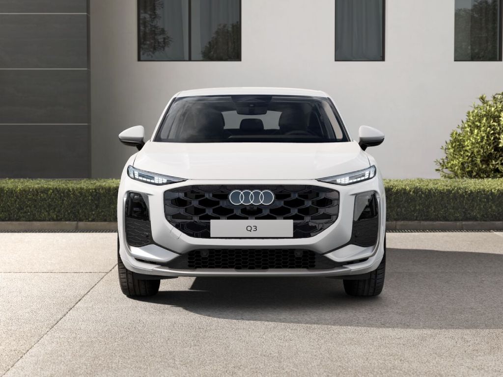 AUDI Q3 SPB e-hybrid 200 kW S tronic S line